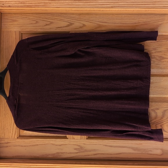 Old Navy lightweight sweater - Picture 4 of 4